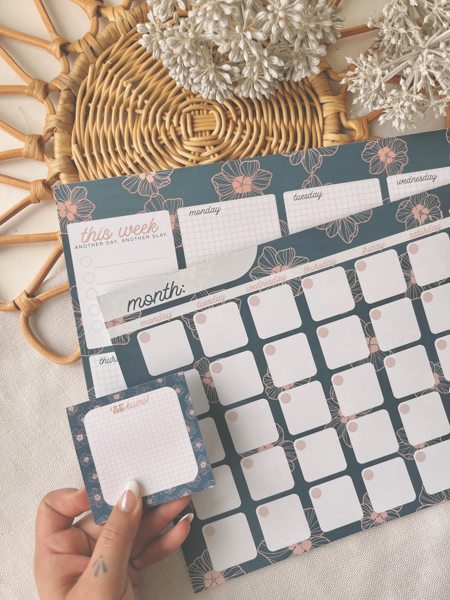 'Ilima in Navy | Weekly Notepad (3 months)