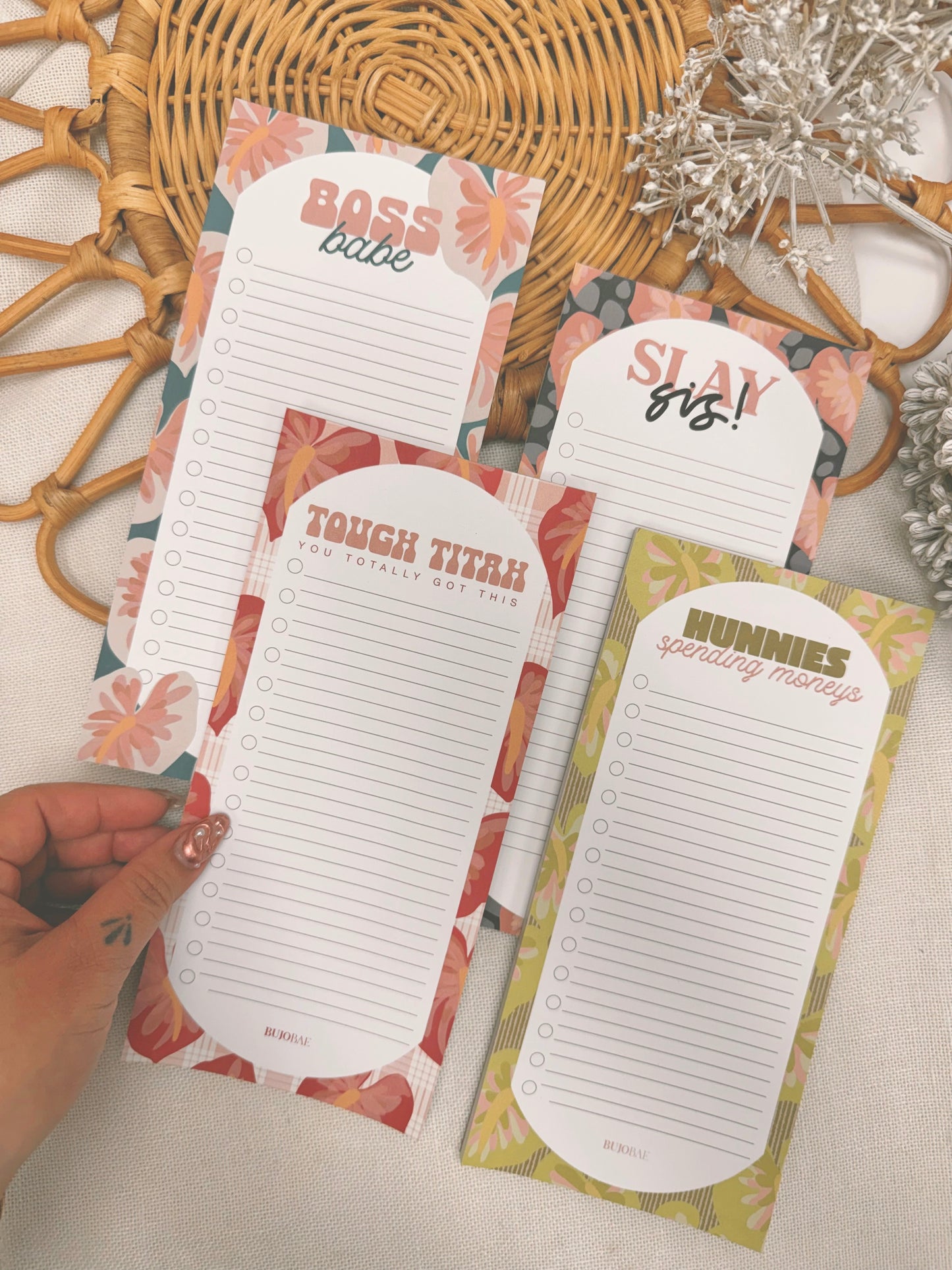 Hunnies Spending Moneys in Obake Anthurium | To Do List Notepad