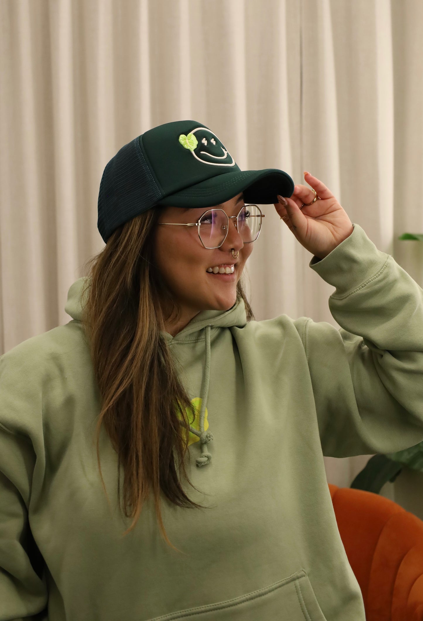SSH Smiley x Obake Anthurium in Emerald | Trucker Hat x SHORT STACK HAWAII