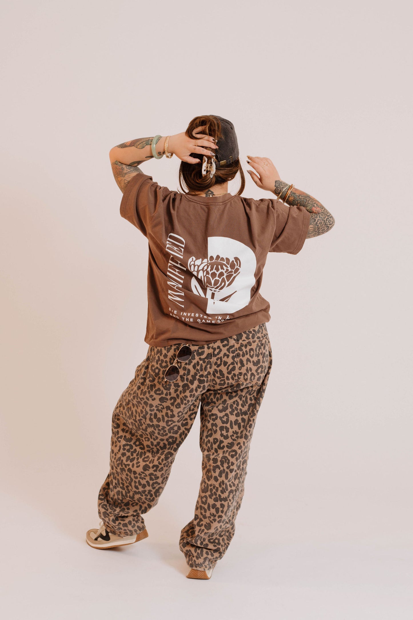 Sis Manifested in mocha | Cropped Tee